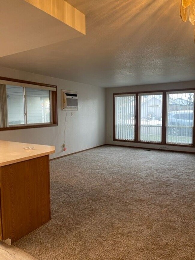 Photo - 1415-1417 E Beech St. Unidad 1417 E Beech St.