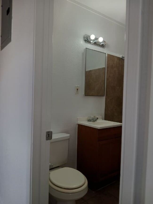 Building Photo - 2601 Columbus St Unit C60