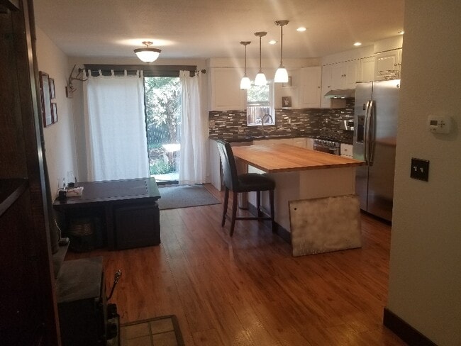 Photo - 3107 Riverside Dr