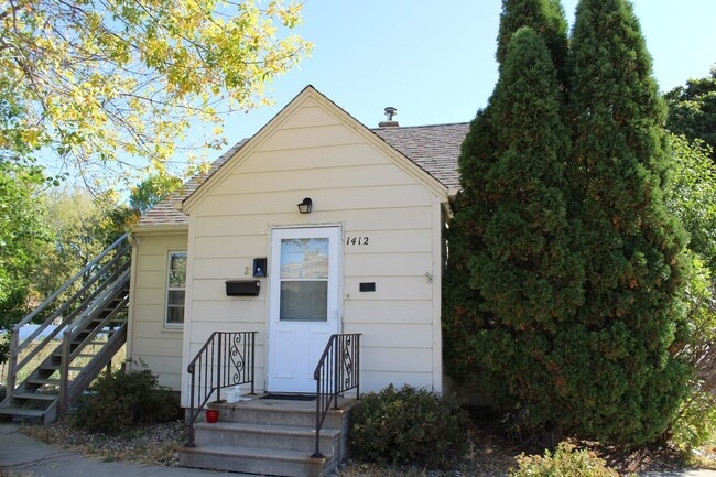 Building Photo - Unique Apartment Awaits You! Unit 1412 S Cliff Ave