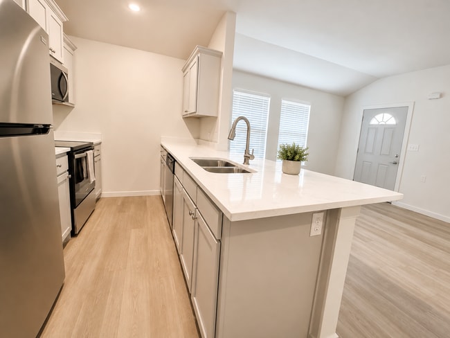 Photo - 2123 SW McKinley Ave