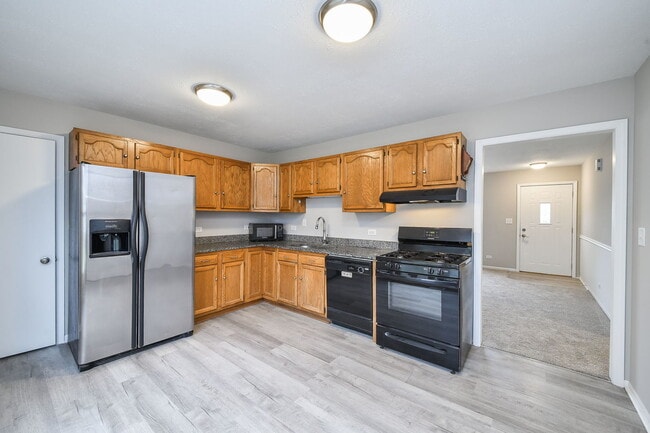 Photo - 94 W Elm Ave