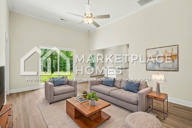 Photo - 135 S Sina St
