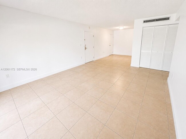 Photo - 10800 N Kendall Dr Unit O6