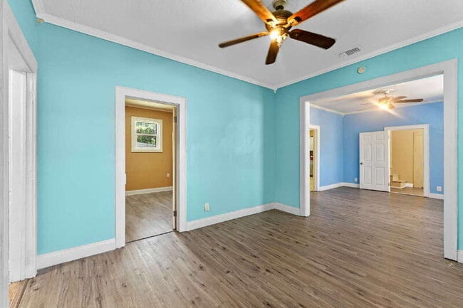 Photo - 166 Kingston Ave