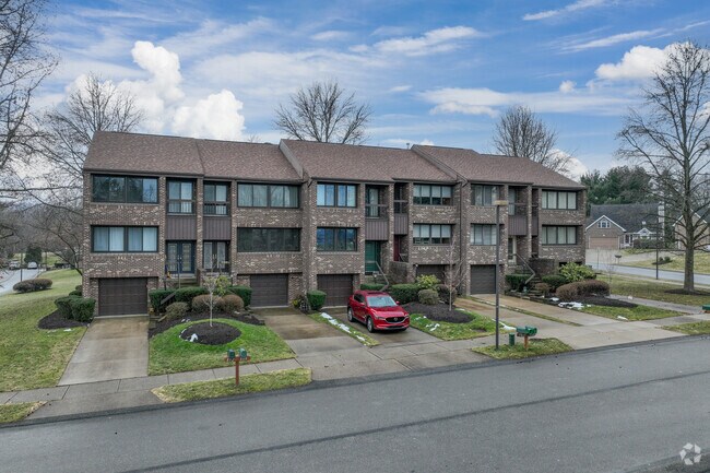 Photo - Fairways of Oakmont