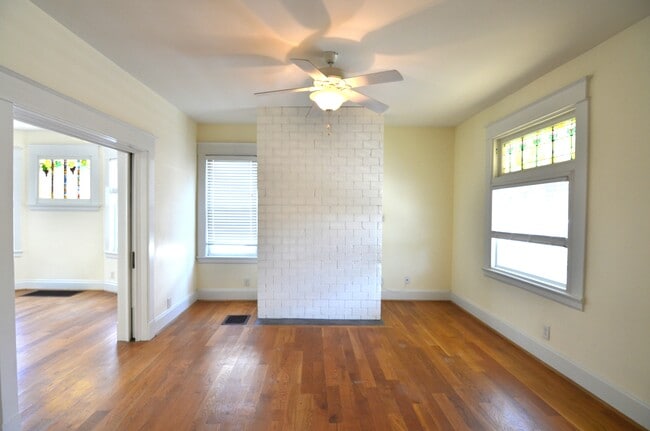 Photo - 2748 Markbreit Ave