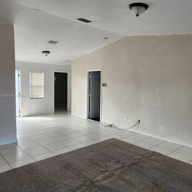 Photo - 3241 Willin St