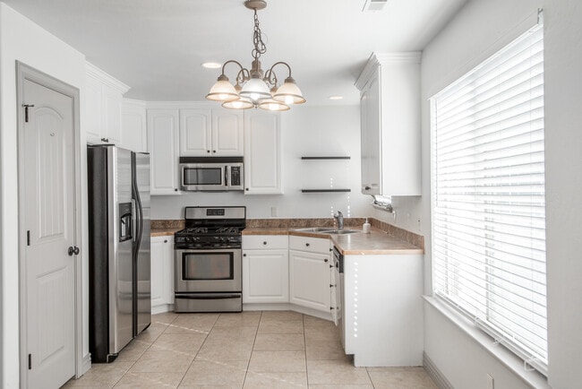 Photo - 1849 S 550 W