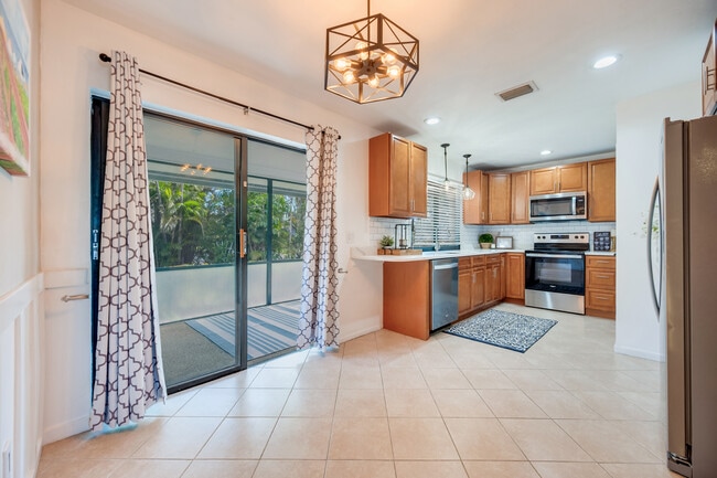 Photo - 1759 Azalea Ln