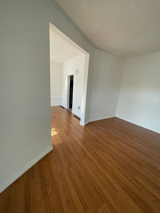 Photo - 706 Railroad Ave Unit 1