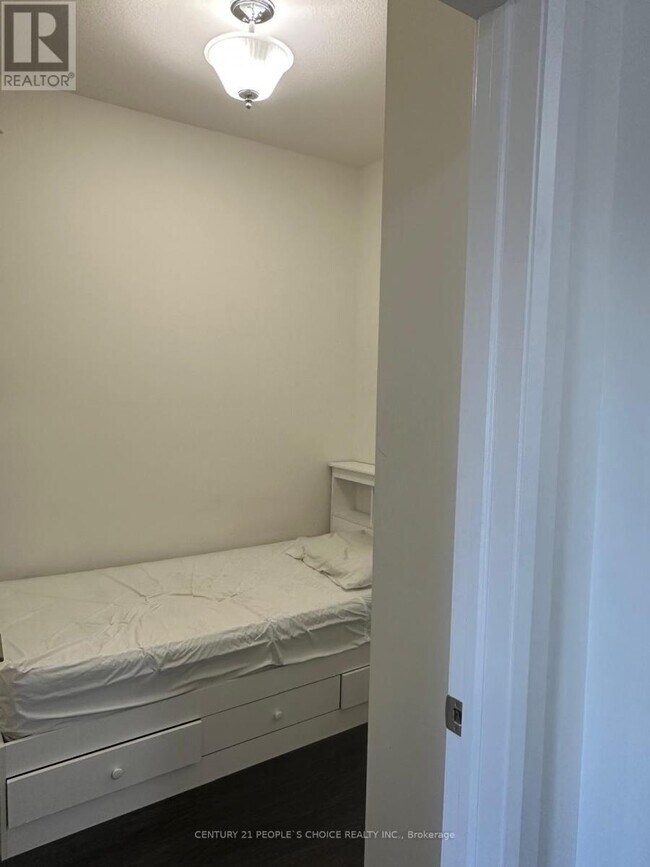 Photo - 128 King St N Unit 1407