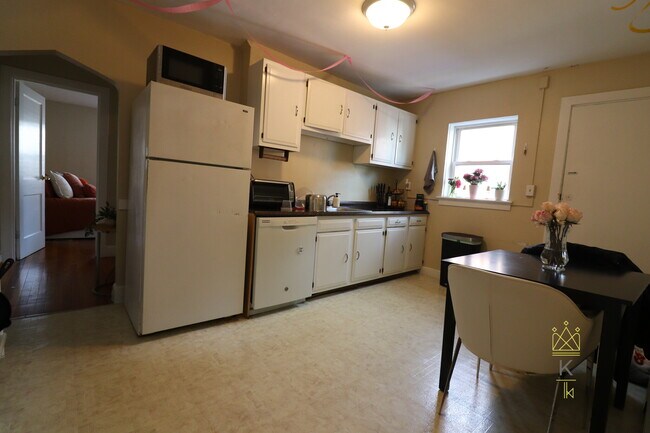 Photo - 34 Beechcroft St Unit 2