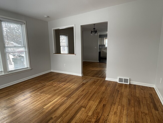 Photo - 2450 Gerald Ave