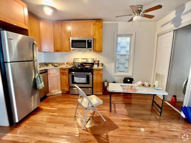 Building Photo - 195 Webster Ave Unit 2 Rental