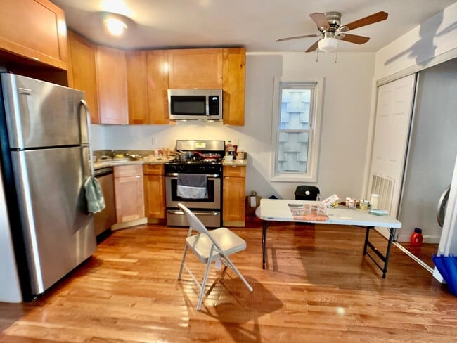 Photo - 195 Webster Ave Apartment Unit 2