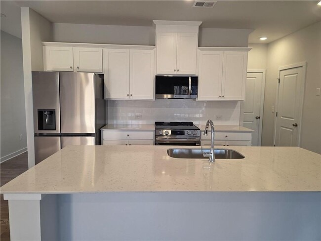 Building Photo - 1701 Harper Lily Ln