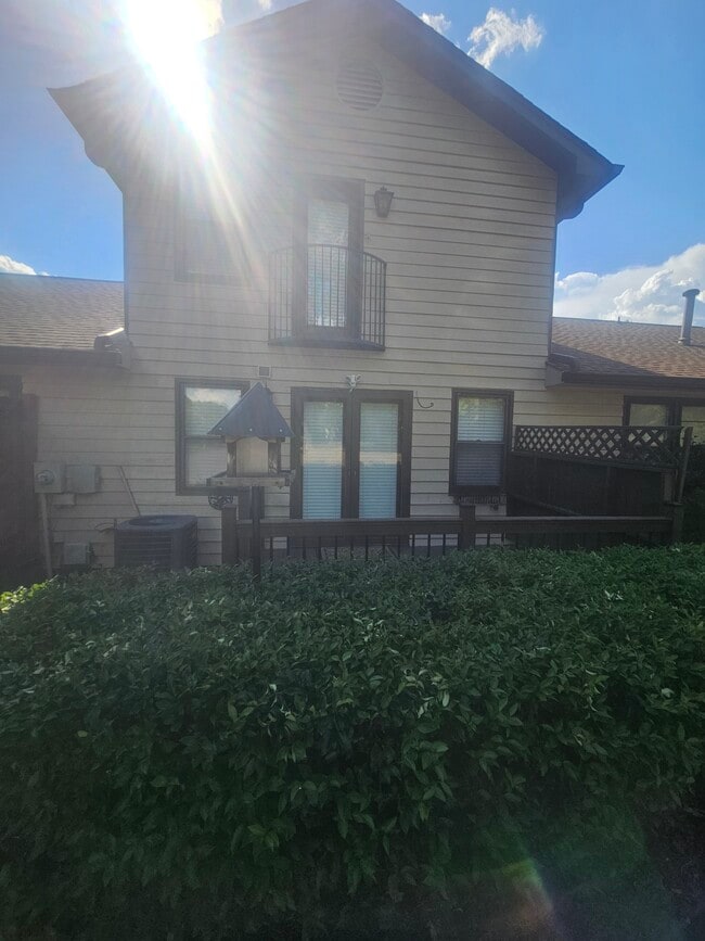 Photo - 103B Sunningdale