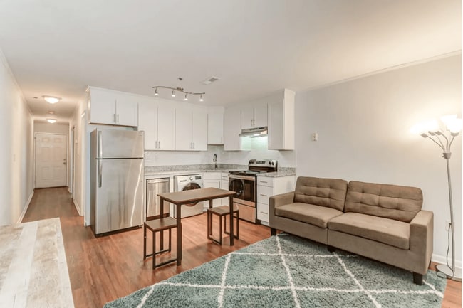 Building Photo - Bee Street Rental