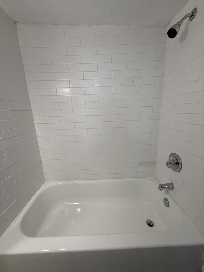 Photo - 1028 Bridge St