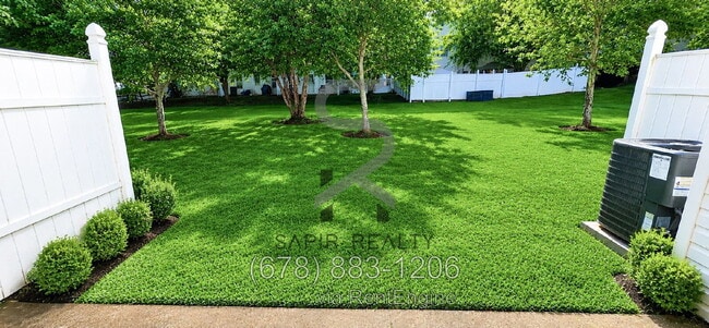 Photo - 5554 Strathmoor Manor Cir