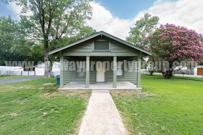 Photo - 1404 Clifton St