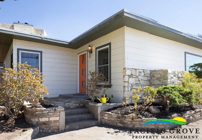 Building Photo - Charming 2-Bedroom Bungalow with Private Outdoor Space