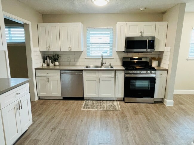 Photo - 431 N 6th St