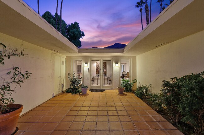 Photo - 77137 Iroquois Dr