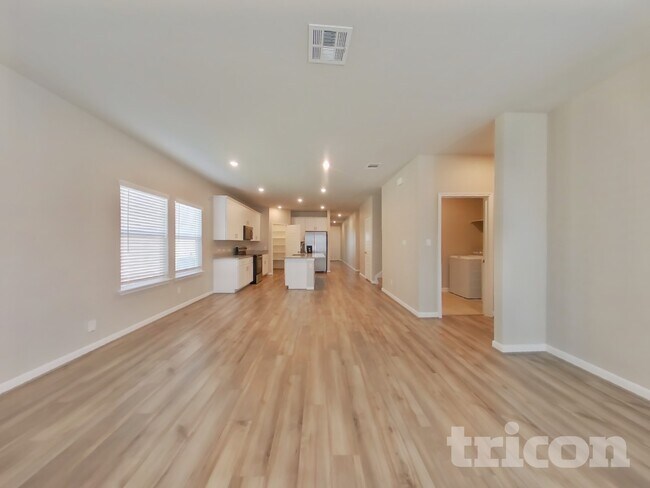 Photo - 5915 Noah Pl