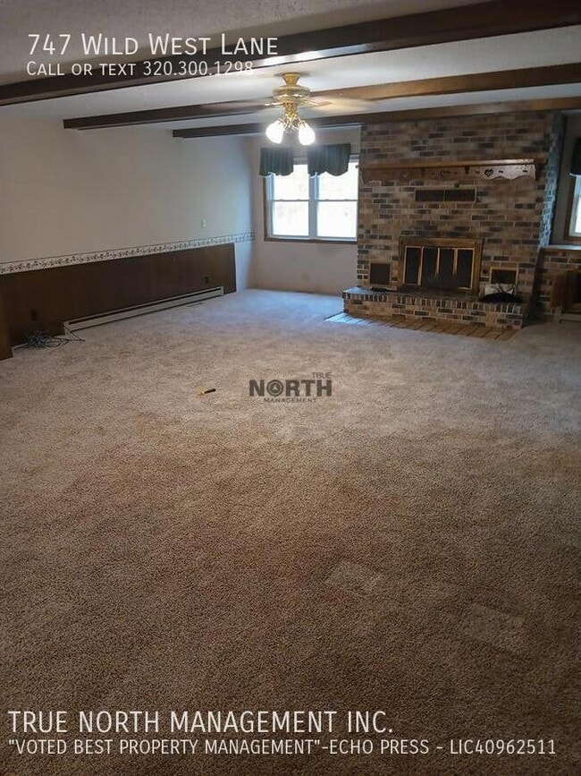 Photo - 747 Wild W Ln SW