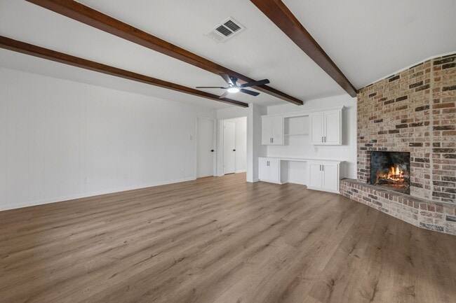 Building Photo - 210 Ridgemont Dr