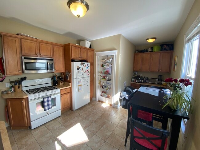 Photo - 224 Holland St