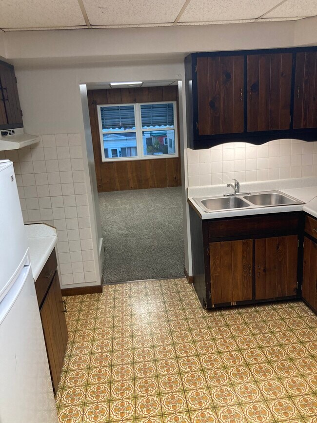 Photo - 805 Hess Ave Unit 2
