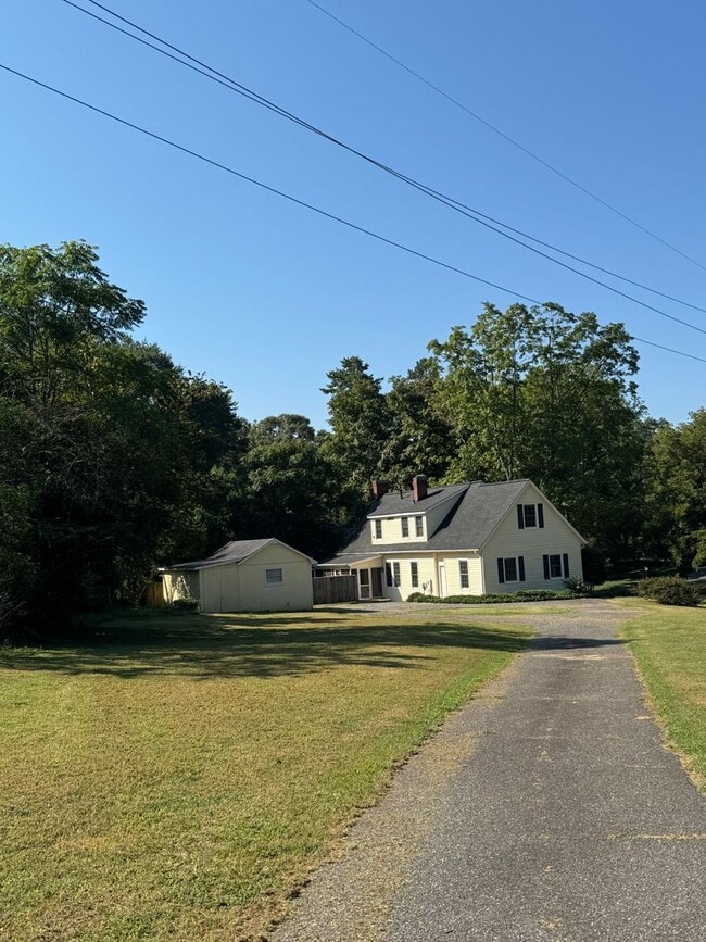 207 Edgemont Ave