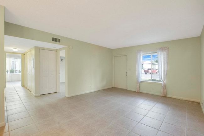Photo - 6272 Chasewood Dr Unit B