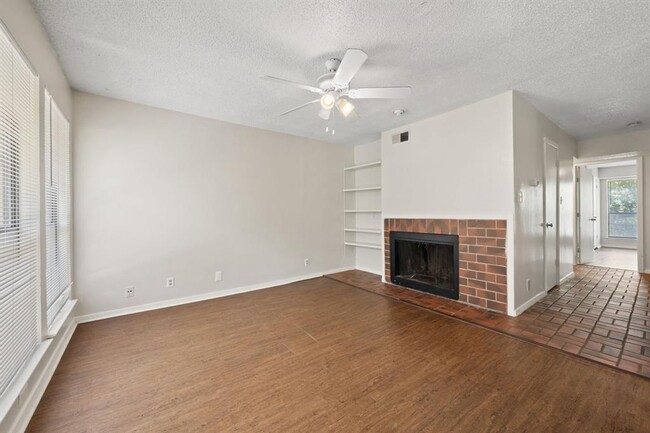 Photo - 2110 Rio Grande St Unit 306