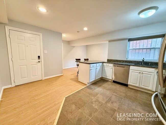 Photo - 1020 Fairmont St NW Unit #10