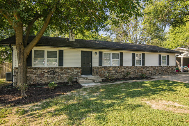Photo - 716 E Sumac St House
