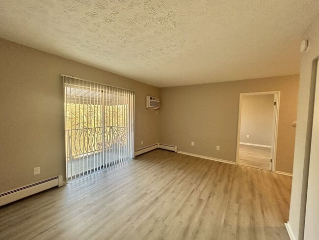 Photo - 4126 W 8th St Unidad 14