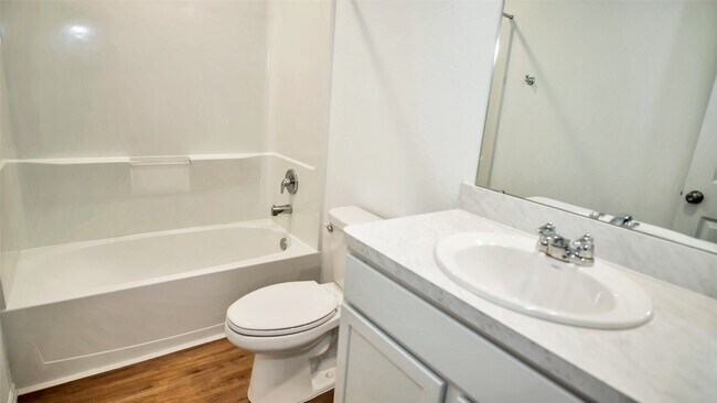 Photo - 132 Pine Bend Ct