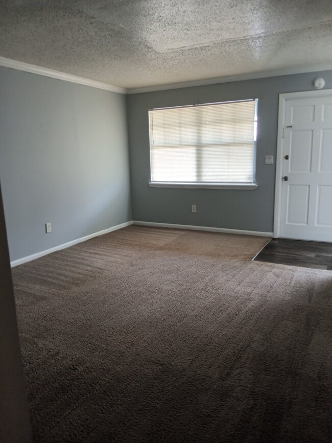 Photo - 3215 Baird Ave Unidad m-89