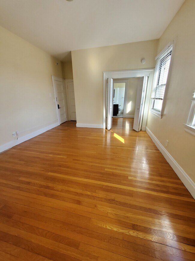 Photo - 1470 Beacon St Unit 31