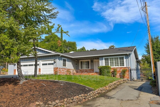 Photo - 1090 Livorna Rd