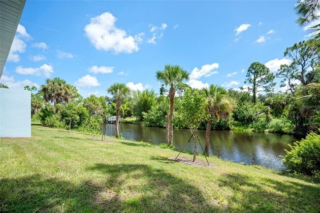 Photo - 2098 Como St