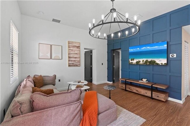 Photo - 601 SW 1st St