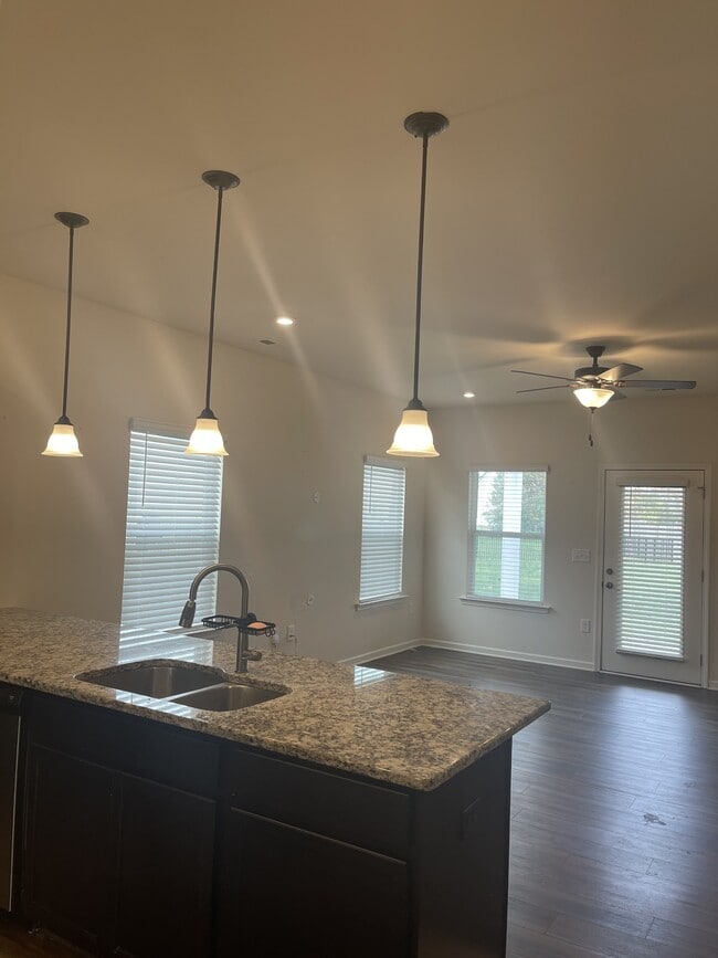 Photo - 205 Timberline Oak Dr