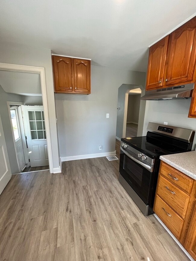 Photo - 272 S Weyant Ave