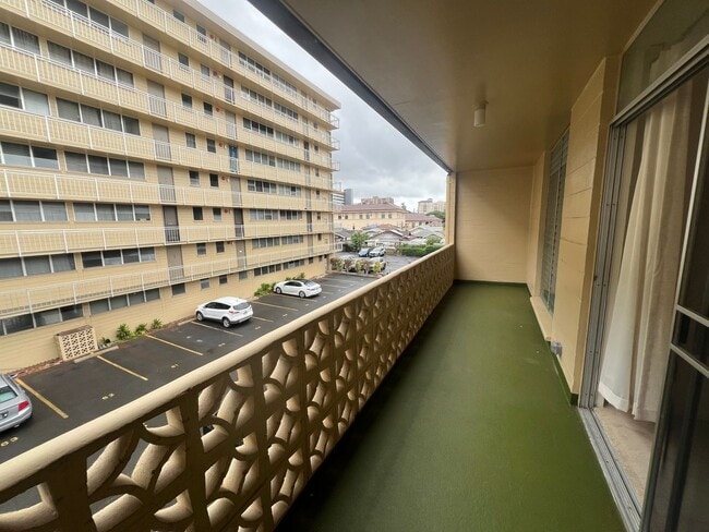 Photo - Large 2 bedroom unit in Maile Terrace Unit A307