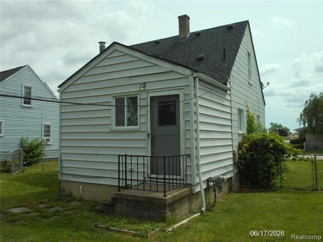 Photo - 25627 Paige St